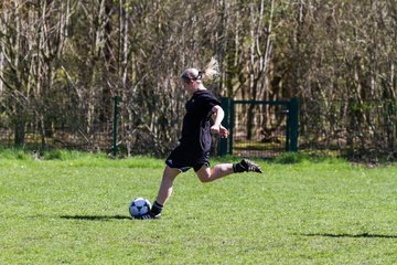 Bild 75 - Frauen SV Frisia 03 Risum Lindholm - Heider SV : Ergebnis: 8:0